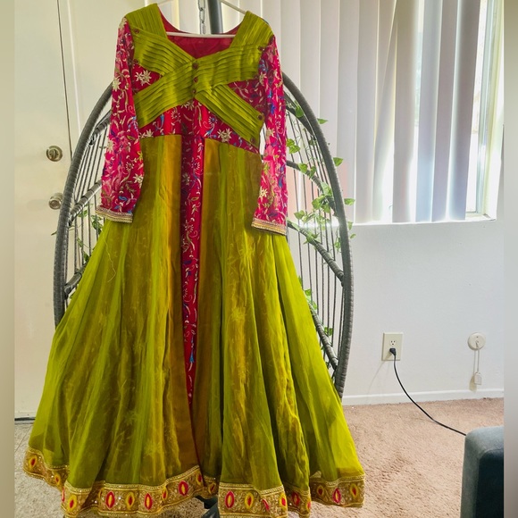 Pakistani designer wedding dress - Picture 1 of 7